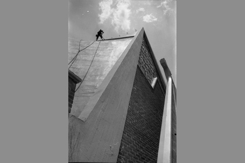 Iglesia de la Virgen de la Medalla Milagrosa (Church of the Virgin of the Miraculous Medal), M&eacute;xico. Photograph by George Miller.